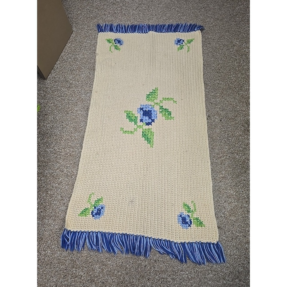 Vtg Embroidered Cross Stitch Crochet Floral Home Decor Fringe Afghan Rug‎ Throw